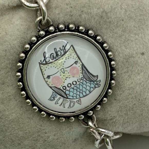 Plunder Jewelry - Plunder Sparrow Vintage Style Baby Bird Silver Tone Link Bracelet